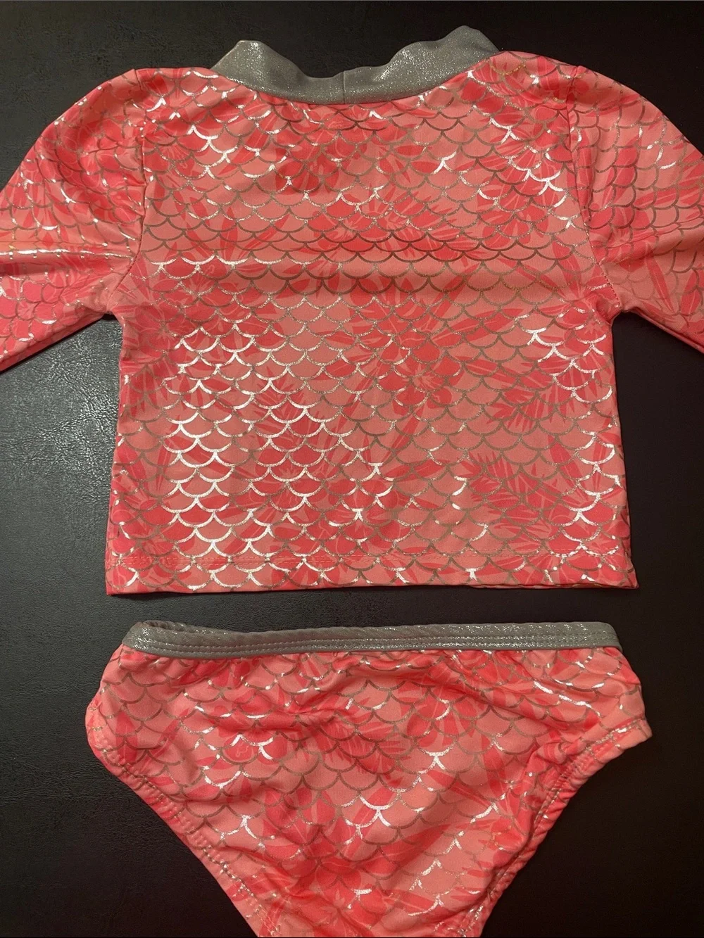 Penelope Mack Coral Pink Mermaid Scale Rash Guard Bikini Set like new Sz. 7